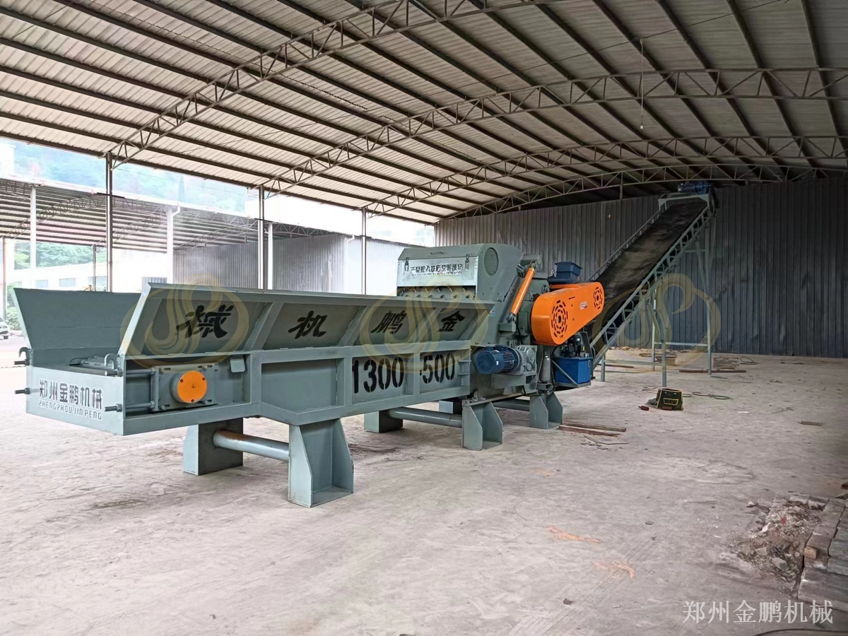 郑州金鹏废建筑模板粉碎机：废旧模板燃料化预粉碎处理