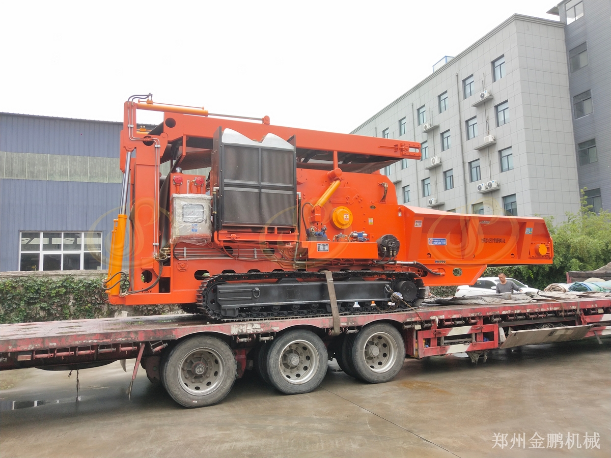郑州金鹏大型建筑模板粉碎机用于废旧模板预粉碎处理