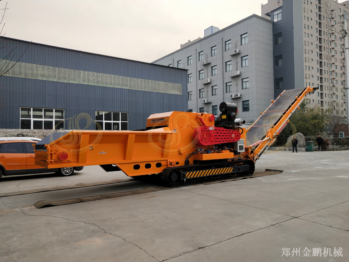 郑州金鹏移动式柴油木材破碎机用于废旧木材破碎减容